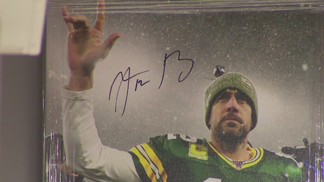 Aaron Rodgers Jets memorabilia would shake up collectors market